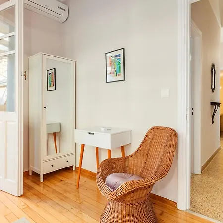 Ira's Design Gem-downtown Family Haven Dom wakacyjny Kalamata