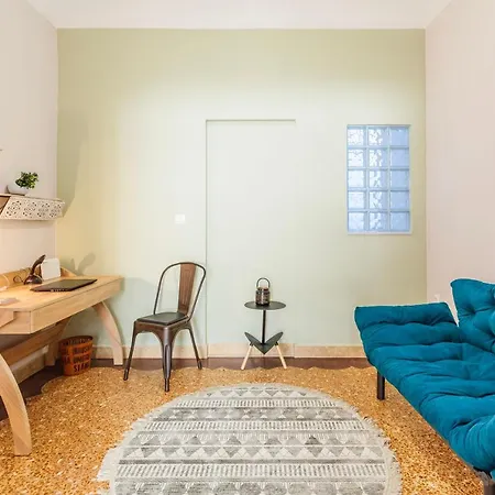 Ira's Design Gem-downtown Family Haven Dom wakacyjny Kalamata