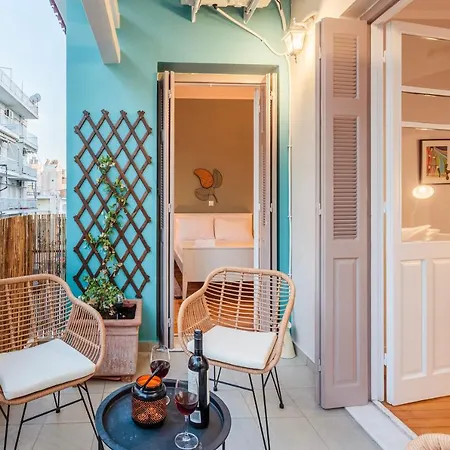 Dom wakacyjny Ira's Design Gem-downtown Family Haven Kalamata