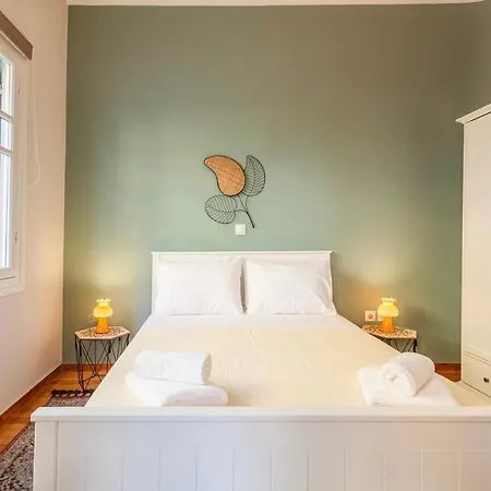 Ira's Design Gem-downtown Family Haven Dom wakacyjny Kalamata